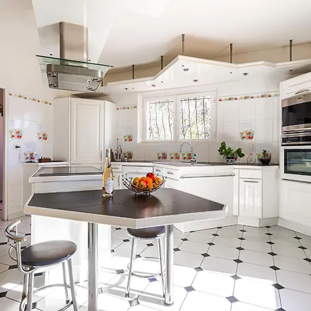Les Hauts De Bellet By Interhome Ницца